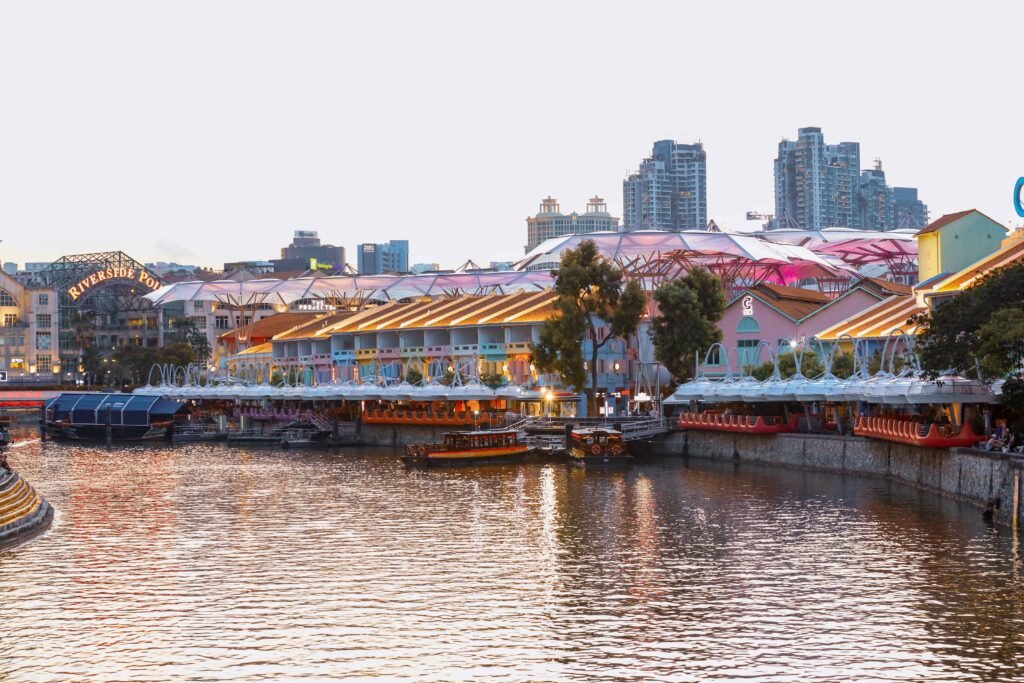 Night Owls' Paradise: An Evening at Clarke Quay's Bustling Riverside