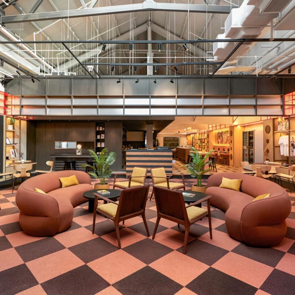 Swee Lee Clarke Quay: A New Vinyl Café & Bar Experience