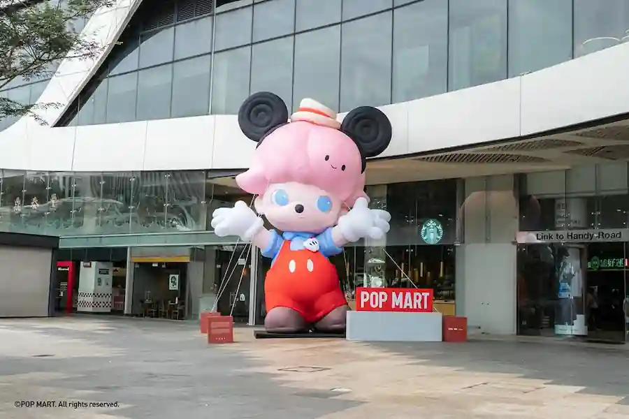 Massive 7-Metre DIMOO Inflatable in Singapore Draws Crowds