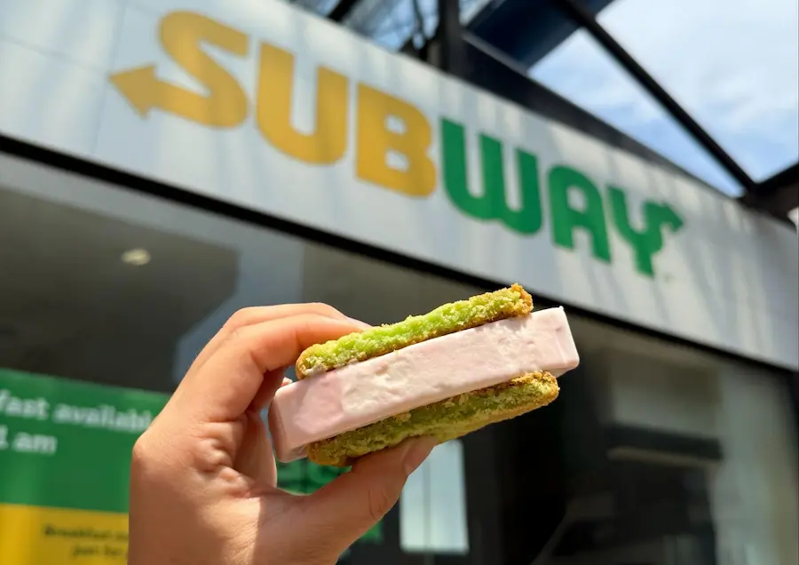 Free Pandan Cookie Ice Cream Sandwich - Limited SG60 Promotion