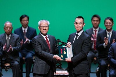 Melco’s "House of Dancing Water" team is honored with Medal of Merit - Tourism by Macao Government for tourism contributions