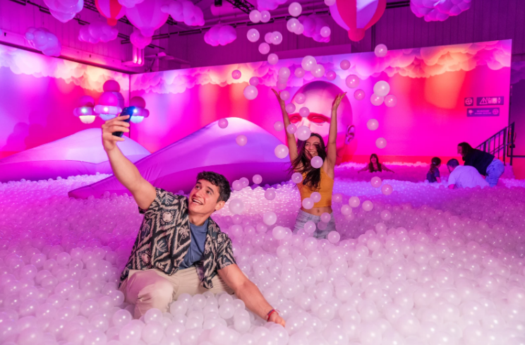 Experience Bubble Planet Singapore: An Interactive Wonderland