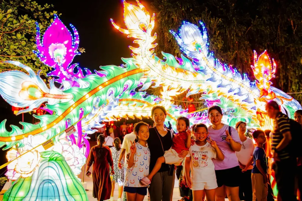 Lights by the Lake 2025: Jurong Gardens Mid-Autumn Magic Singapore