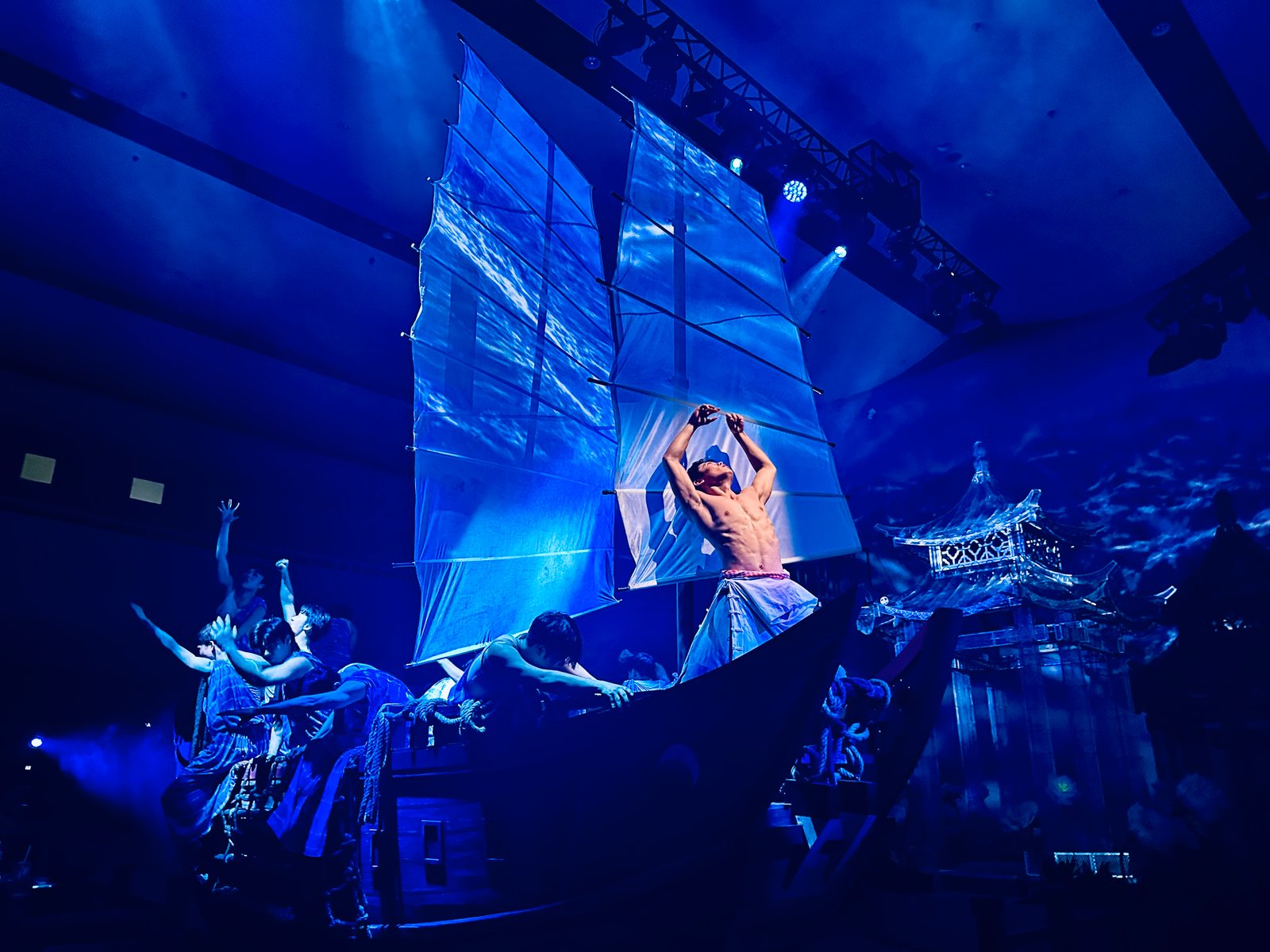 Chaozhou: A Millennium-old City Embraces Renewed Vitality 1 The stage production “Return of the Great Tide: A Dream of Chaozhou”