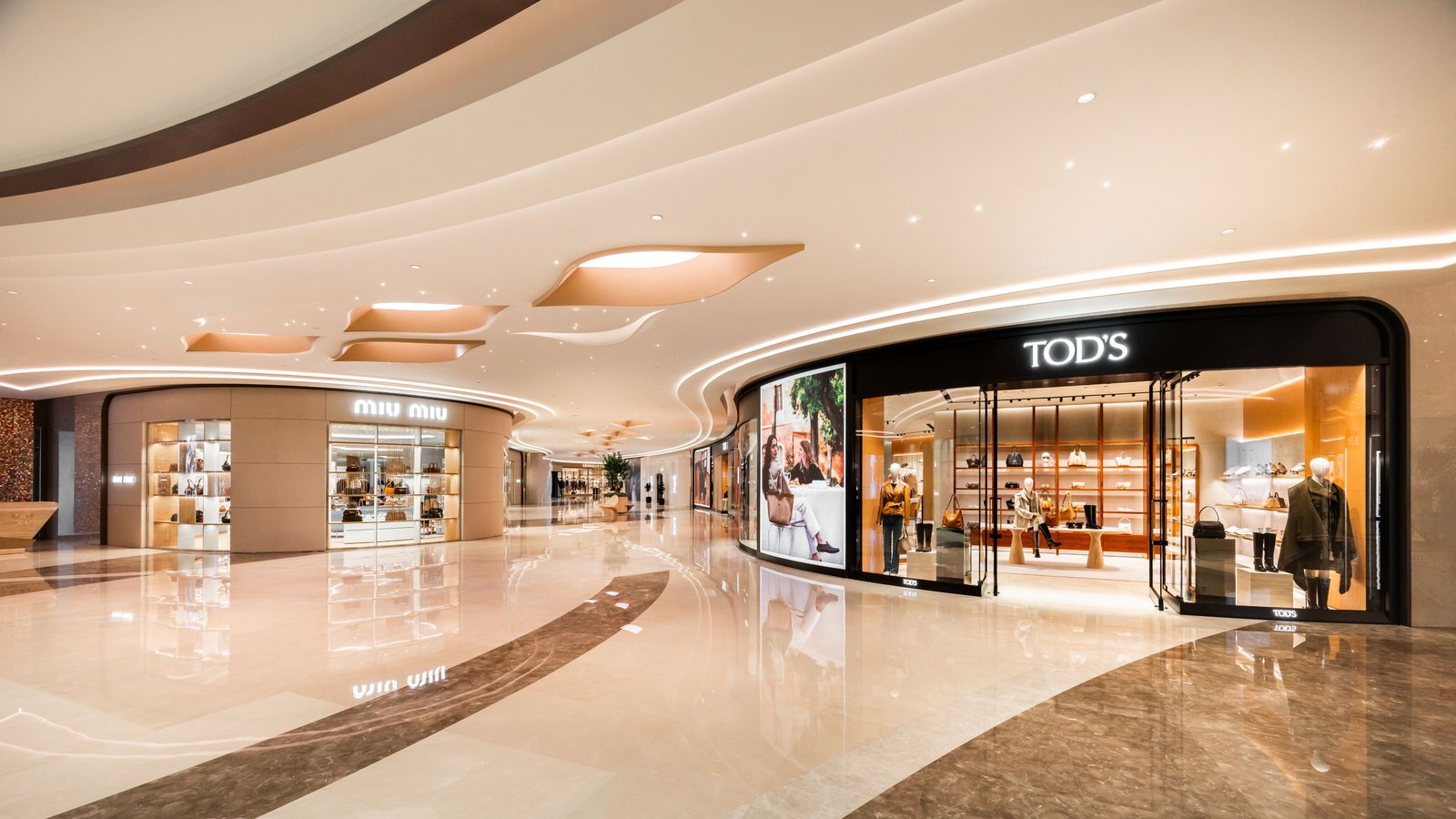 Galaxy Macau Embraces Italian Elegance: Unveiling an Inspirational Experiential Luxury Edit and an Alluring New Space at Galaxy Promenade 2 The shopping area is home to a trio of peerless Italian brands, with scenographic design inspired by Milan’s legendary Via Montenapoleone fashion district, accentuating the allure of the Dolce Vita.