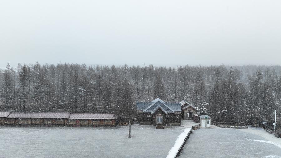 Ice, snow tourism boosts cultural exchanges between China, Russia 1 The scenery in Arxan of Hinggan League, north China's Inner Mongolia Autonomous Region.