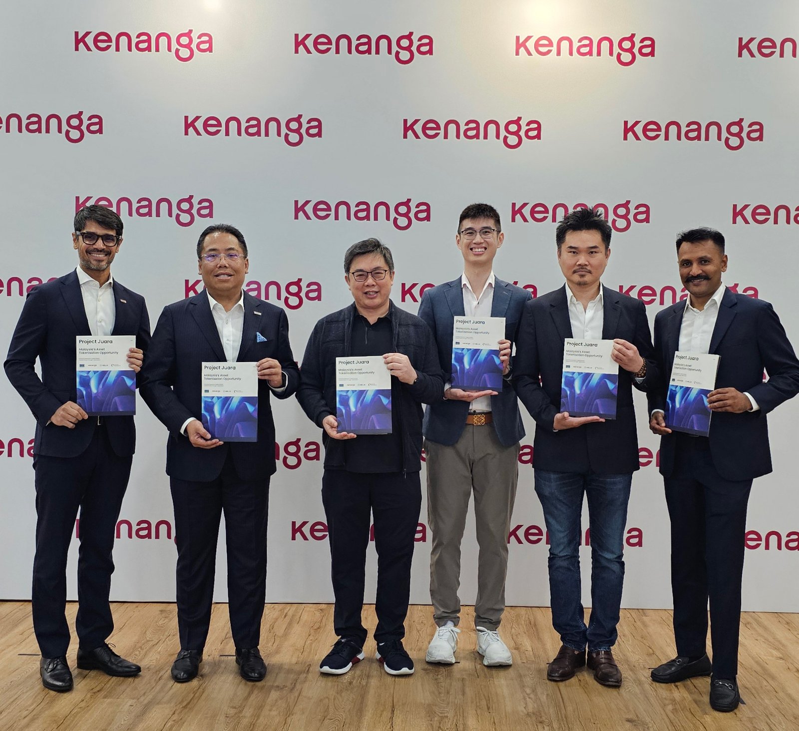 Malaysia’s US$43 Billion Potential Asset Tokenisation Opportunity 1 From left: Ranjit Singh Gill, Director, Head of Product & Market Development, Kenanga Investors Berhad (