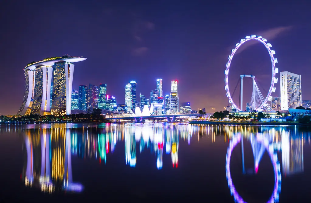 Explore Singapore in 2026: Getting Around, Top Activities & Attractions 3 image of cityscape in singapore