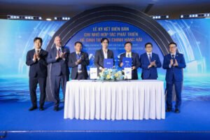 http://Vietnam's%20International%20Financial%20Center%20Launches%20Maritime%20Financial%20Ecosystem%20to%20Capture%20USD%20Billions%20Flowing%20Offshore