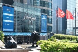 http://Hong%20Kong%20rises%20to%20world%20No.1%20cross-boundary%20wealth%20hub