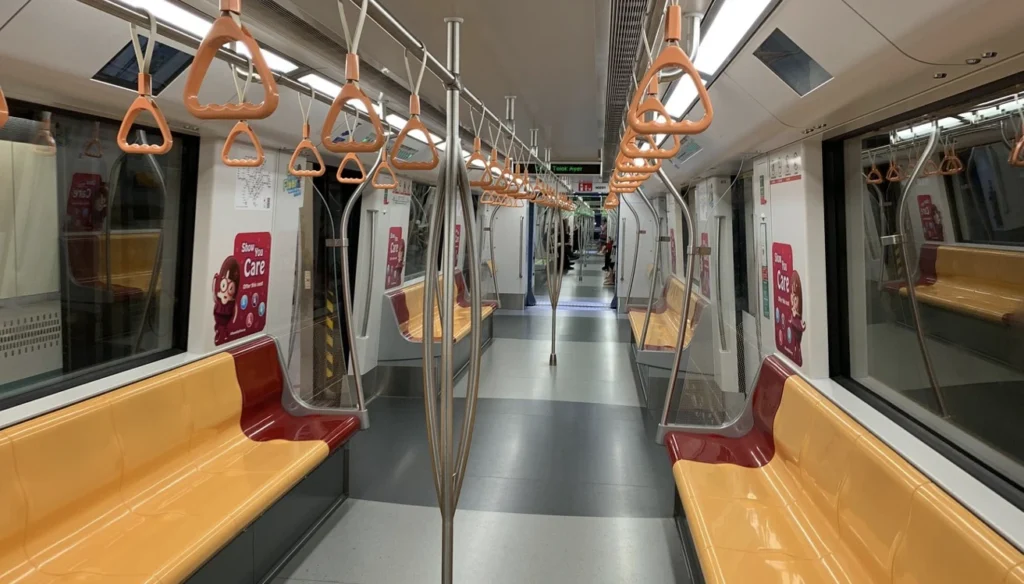 Singapore Travel Costs: Getting Around By MRT And Bus